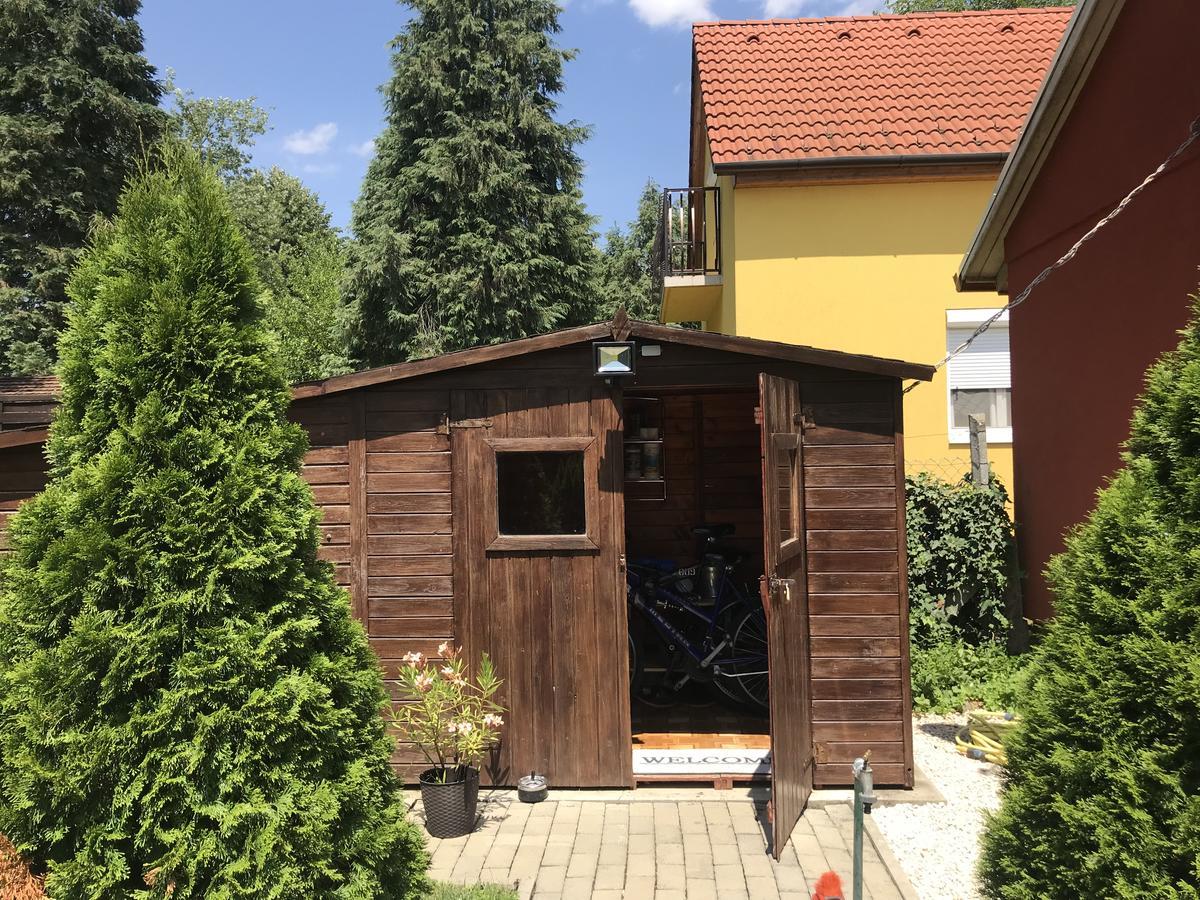 Gunarasi Villa Jacuzzival Dombóvár 外观 照片