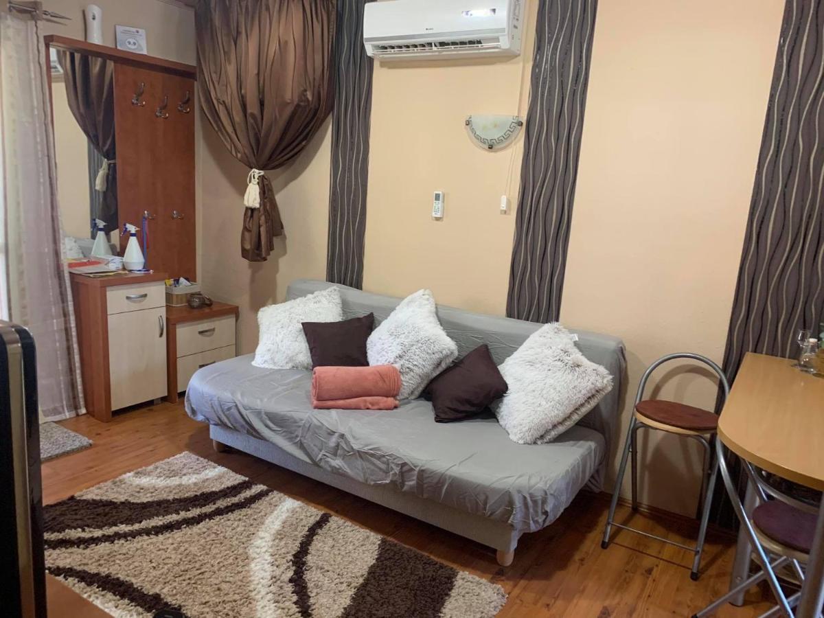 Gunarasi Villa Jacuzzival Dombóvár 外观 照片