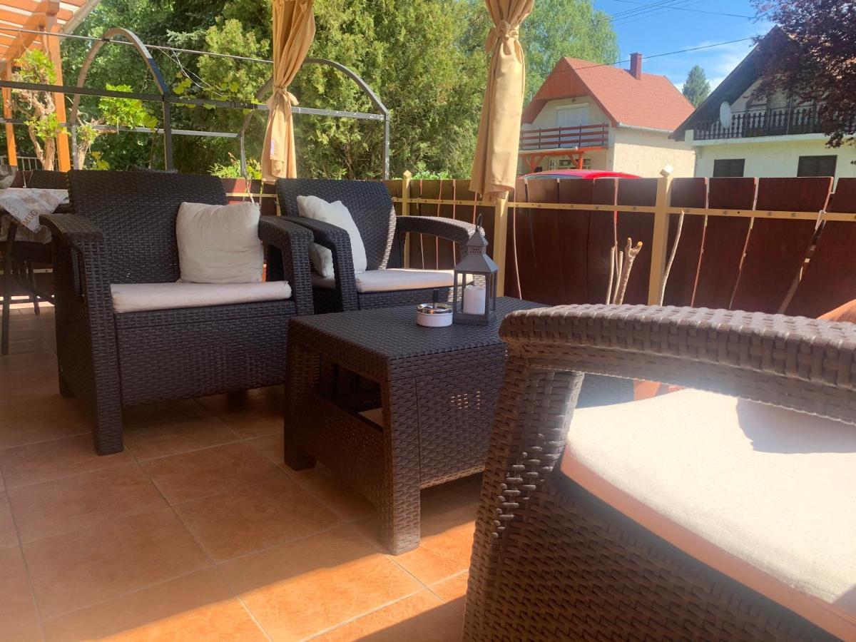 Gunarasi Villa Jacuzzival Dombóvár 外观 照片